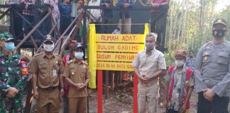 Bupati Ketapang Resmikan Rumah Adat Desa Riam Batu Gading