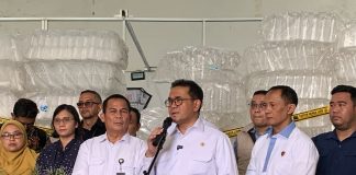 Mendag Busan Segel Pabrik Minyakita PT AEGA di Karawang