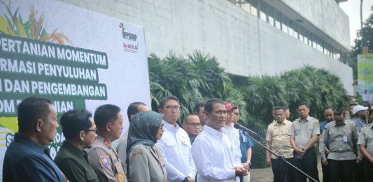 Mentan Amran: Praktik Oplos Beras SPHP Rugikan Negara hingga Rp 2 Triliun