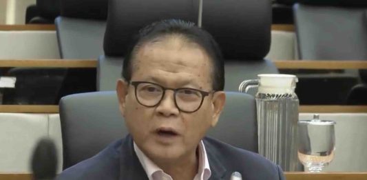 Anggota Komisi IV DPR RI Rokhmin Dahuri menyampaikan kritik dalam rapat kerja bersama Menteri Pertanian di Senayan.