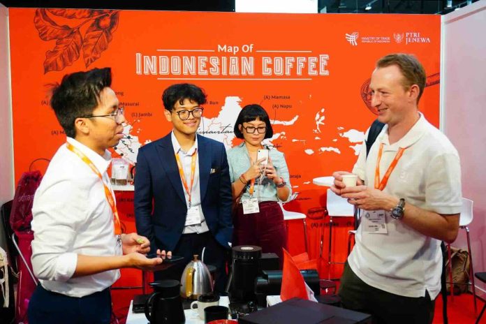 Paviliun Indonesia di Pameran World of Coffee 2025, Jenewa, Swiss, menampilkan berbagai produk kopi Nusantara.