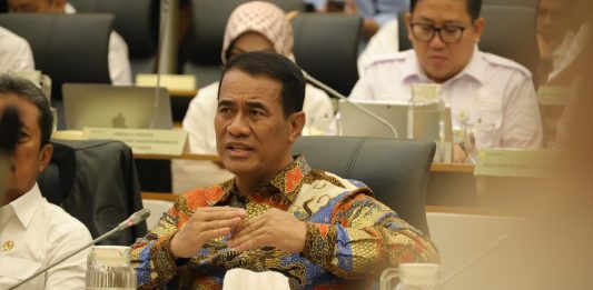 menteri pertanian, Andi Amran Sulaiman dalam rapat kerja di dpr.