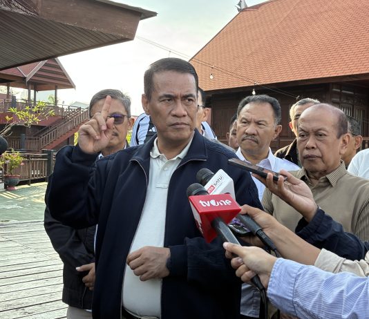 Mentan Amran Tantang Pengkritik Stok Beras Datang ke Gudang Bulog Menteri Pertanian (Mentan), Andi Amran Sulaiman