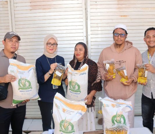 Bulog Percepat Penyaluran Bantuan Pangan ke 58.996 Warga Lombok Utara Direktur Pemasaran Perum Bulog, Febby Novita