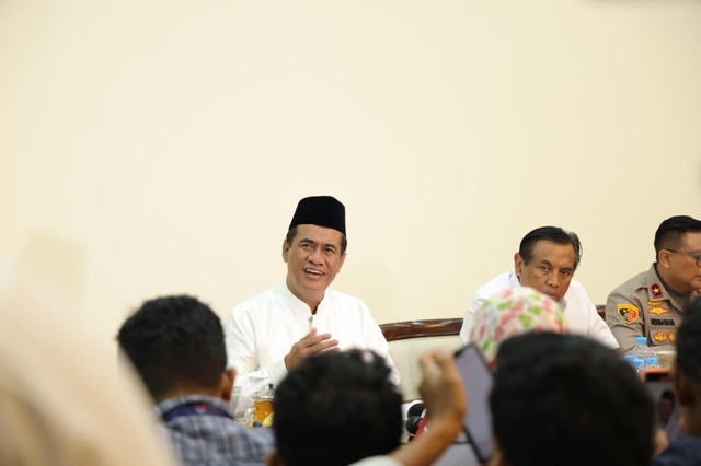 andi-amran-sulaiman-sawit Menteri Pertanian, Andi Amran Sulaiman
