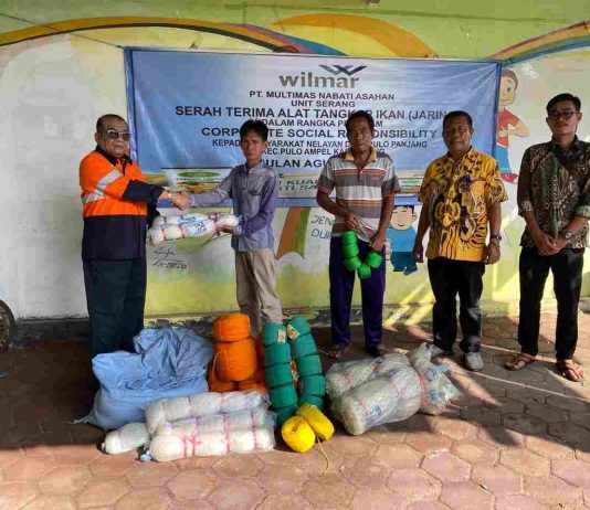 Wilmar Dukung Nelayan melalui Bantuan Peralatan Tangkap Ikan