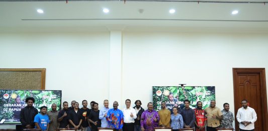 Mentan Amran Bersama Mahasiswa Papua Gagas Gerakan Kembali Berkebun Menteri Pertanian (Mentan), Andi Amran Sulaiman