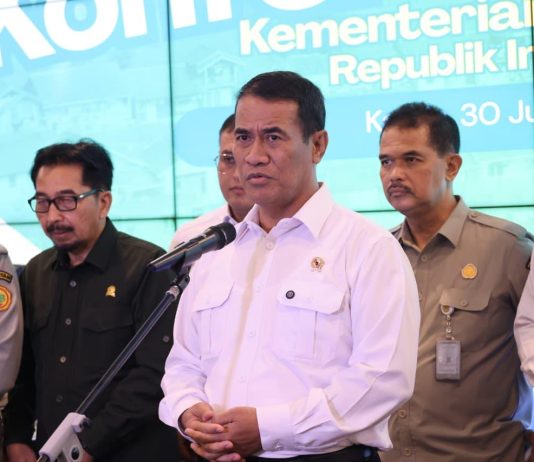 Mentan Amran Bongkar Dugaan Permainan Beras Premium, Kerugian Capai Rp98 Triliun Menteri Pertanian (Mentan), Andi Amran Sulaiman