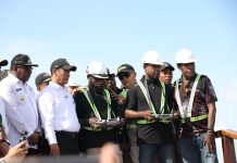 Mentan Amran Takjub Anak Muda Papua Operasikan Drone dan Alsintan Modern Menteri Pertanian (Mentan), Andi Amran Sulaiman