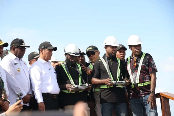 andi-amran-sulaiman-drone Menteri Pertanian (Mentan), Andi Amran Sulaiman