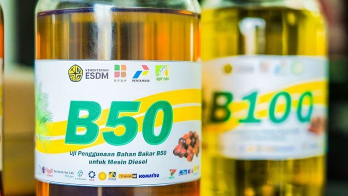 biodiesel-b50 sampel bahan bakar Biodiesel 50 Persen (B50)
