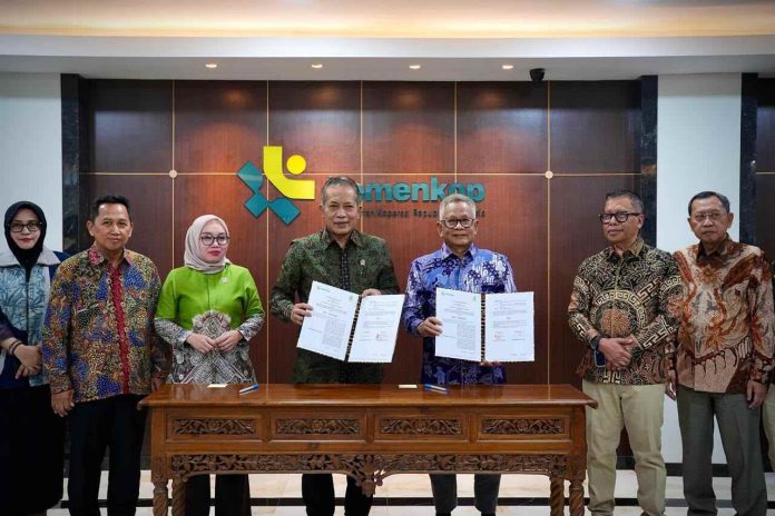 koperasi-sawit Menteri Koperasi (Menkop), Ferry Juliantono menggandeng PT Agrinas Palma Nusantara