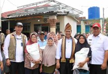 BULOG-Bapanas Salurkan Bantuan Pangan untuk 1,24 Juta Penerima di Lampung Menteri Pertanian sekaligus Kepala Bapanas Andi Amran Sulaiman bersama Direktur Utama Perum BULOG Ahmad Rizal Ramdhani