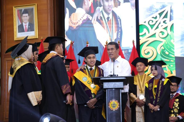 amran-sulaiman-polbangtan-pepi-siap-kerja Menteri Pertanian (Mentan), Andi Amran Sulaiman