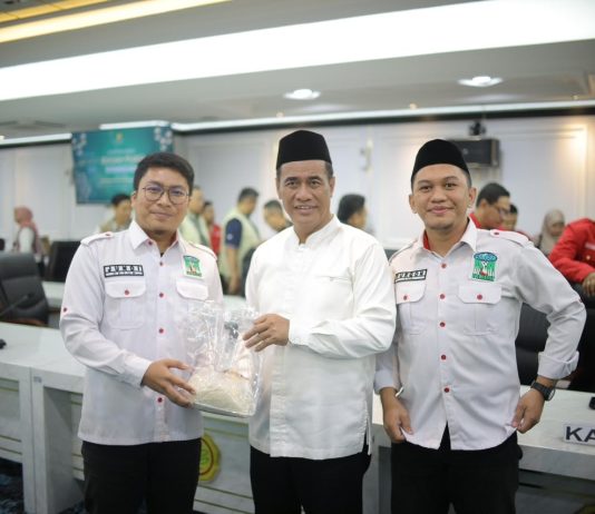 KAMMI Beberkan Alasan Mentan Amran Layak Jadi Menteri Berkinerja Terbaik Ketua Umum PP KAMMI Ahmad Jundi Khalifatullah.