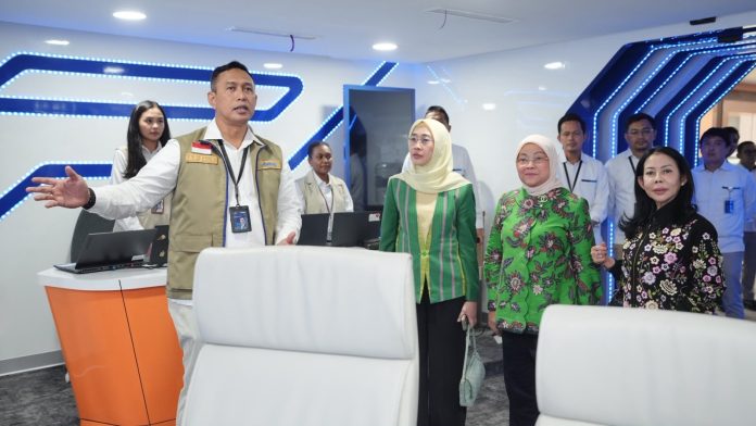 dirut-bulog-ketua-komisi-vi Direktur Utama Perum BULOG Letnan Jenderal TNI (Purn.) Dr. Ahmad Rizal Ramdhani