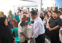 Kepala Bapanas Amran Salurkan 93 Ton Bantuan Pangan di Subang Kepala Badan Pangan Nasional (Bapanas) Andi Amran Sulaiman
