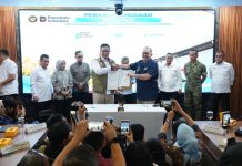Direktur Utama Perum BULOG Letjen TNI (Purn.) Dr. Ahmad Rizal Ramdhani