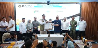 Direktur Utama Perum BULOG Letjen TNI (Purn.) Dr. Ahmad Rizal Ramdhani