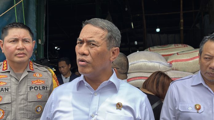 amran-sulaiman-sidak-beras Menteri Pertanian (Mentan), Andi Amran Sulaiman